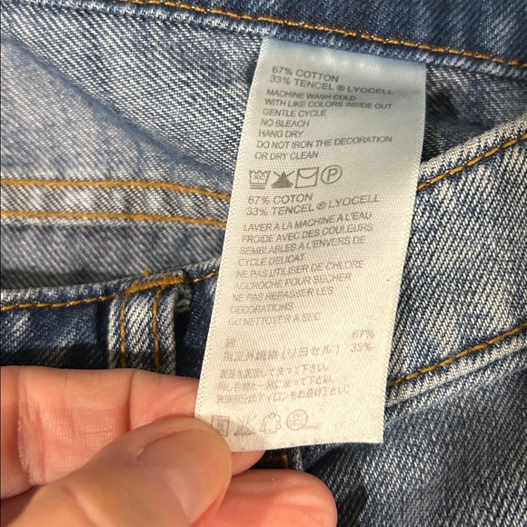 Tommy Bahama denim jeans with jewels - Picture 7 of 8